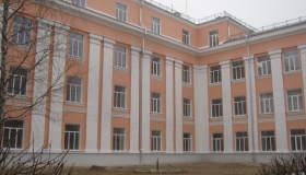 Відремонтована полтавська школа нагадує палац